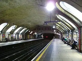 Платформа «Хаммерсмит-энд-Сити» и Кольцевой линии, построенная в 1863 году