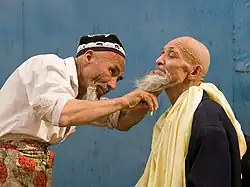 Уйгурская парикмахерская в Кашгаре