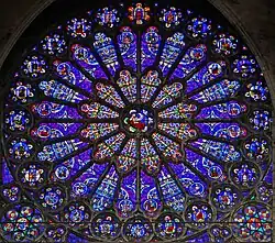 Роза северного трансепта базилики аббатства Сен-Дени внутри