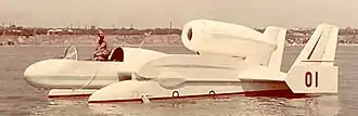 Бе-1 на воде