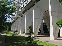 Дом-сороконожка на Беговой