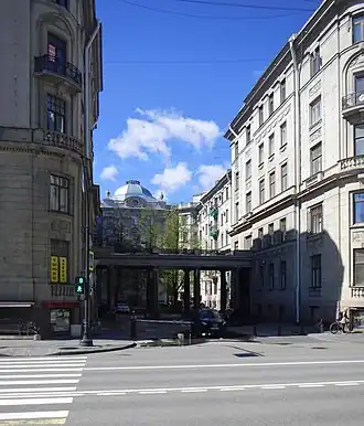 Дом Бенуа со стороны улицы Рентгена, 2020