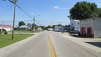 Вид на северо-восток на Огайо-Хайвей 41/136 в Бентонвилле