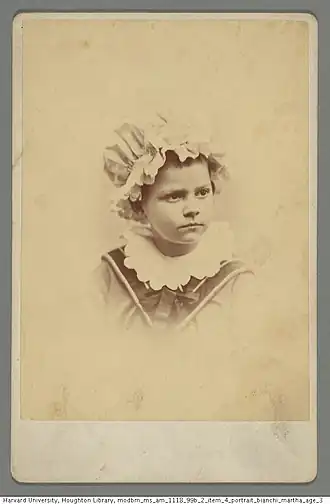 Марта Дикинсон в возрасте трёх лет