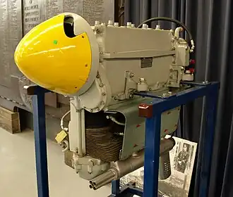 Двигатель Blackburn Bombardier 702 в экспозиции фонда Rolls-Royce Heritage Trust (Дерби,  Дербишир)