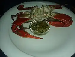 Блюдо из местного синего краба