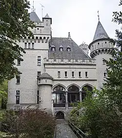 Вид замка с западной стороны