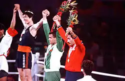 Гонсалес (в красном) на Олимпиаде 1984