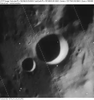 Снимок зонда Lunar Orbiter - IV. Кратер Брауде в центре снимка.