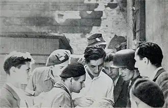 Сильвестр Браун во время Варшавского восстания 1944 года (первый справа)