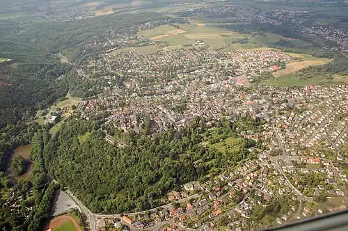 Вид города и замка с высоты птичьего полёта