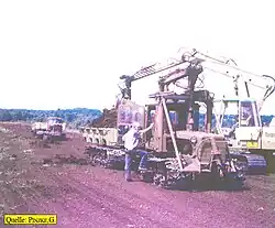 Гусеничные прицепы-самосвалы МТП-24