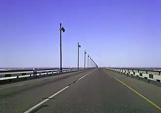 2010 год. Вид на автомобильное полотно первой очереди нового моста.