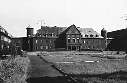 Польская кадетская академия, в зданиях Русской армии, ныне библиотека (фот. до 1945 г.).