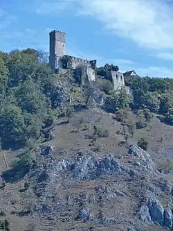 Вид руин со стороны Эссинга