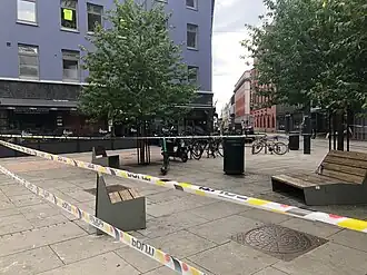 Полиция блокирует место, где произошла стрельба