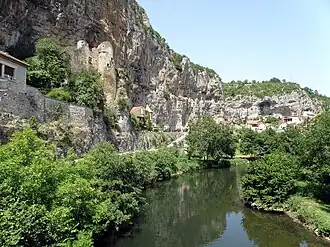 Замок Дьябль и река Селе