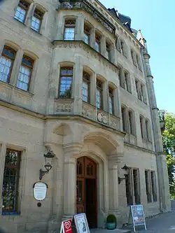 Фасад главной резиденции