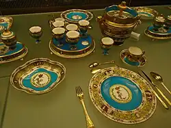 Предметы «Сервиза с камеями». Мягкий фарфор. 1778-1779