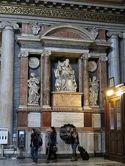 Монумент папе Клименту IX. 1671 (скульптуры К. Фанчелли и Д. Гвиди). Церковь Санта-Мария-Маджоре, Рим