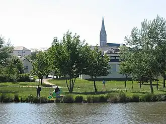 Вид на город с реки Эрдр