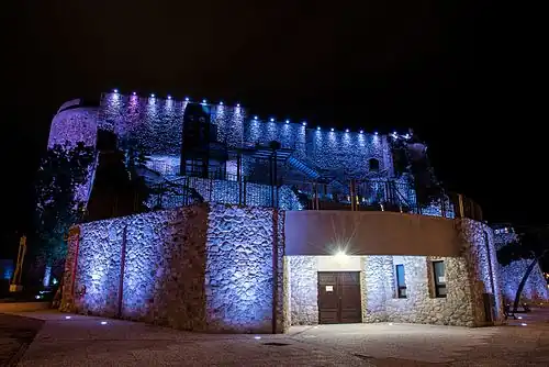 Подсветка замка в ночное время