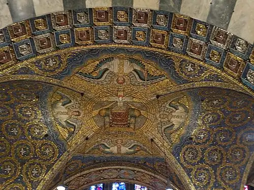 Деталь росписи стен