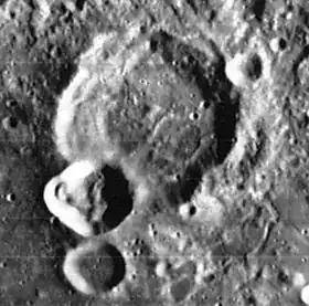 Фрагмент снимка зонда Lunar Orbiter - IV