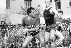 Рубини (слева) в игре против «Пезаро»