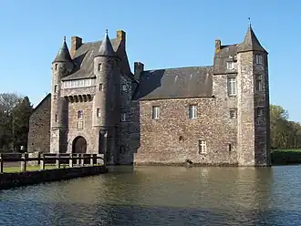 Вид замка с южной стороны