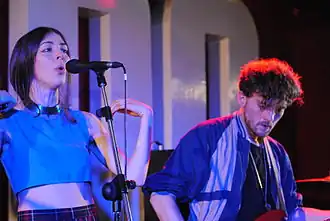 На выступлении дуэта в 2012 году