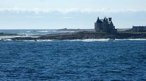 Вид замка со стороны океана