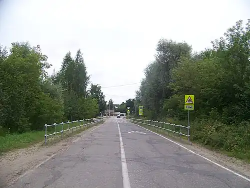 Въезд в село со стороны Носовихинского шоссе