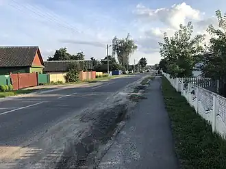 Чёнки, одна из центральных улиц (Октябрьская), июль 2018 года