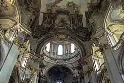 Интерьер главного нефа