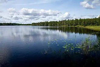 Тетерки — озеро на юго-восточной границе заказника