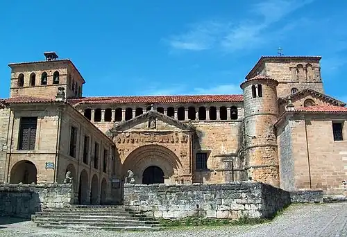 Церковь в Сантильяна-дель-Мар
