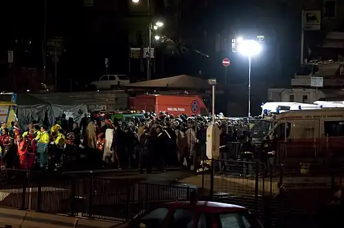 Спасшиеся в Порто Санто Стефоно ночью 14 января