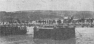 Румынские войска пересекают Дунай у Ряхово