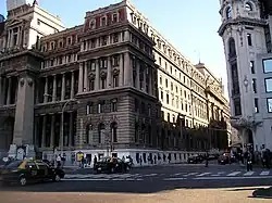 Здание Дворца правосудия нации и здание Мирадор Массу