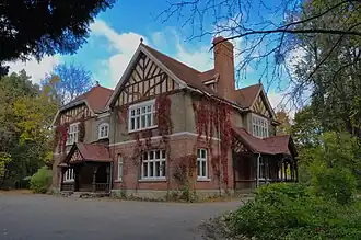 Главное здание усадьбы