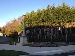 Придорожный крест