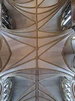 Пересечение со вторым трансептом