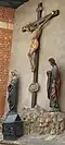 Скульптура Голгофы с внешней стороны храма