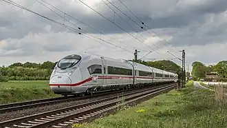 Сверху вниз:
Новейший Velaro D, 2015;
Velaro RUS, 2010.