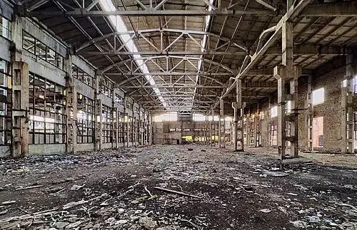 Заброшенные корпуса машиностроительного завода