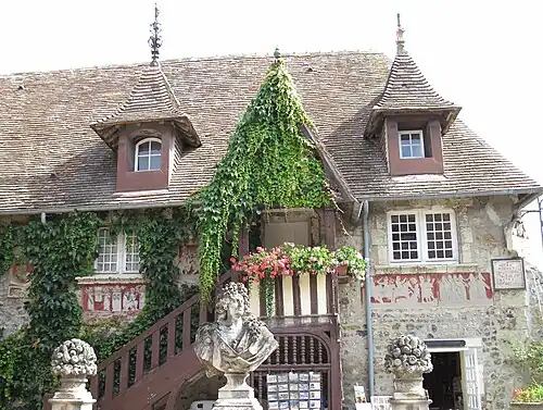 Дом в «Деревне искусств»