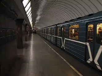 Поезд на станции