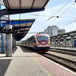 ЭПЛ2Т-029 у платформы