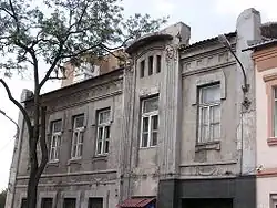 Купеческий особняк с маскаронами на фасаде